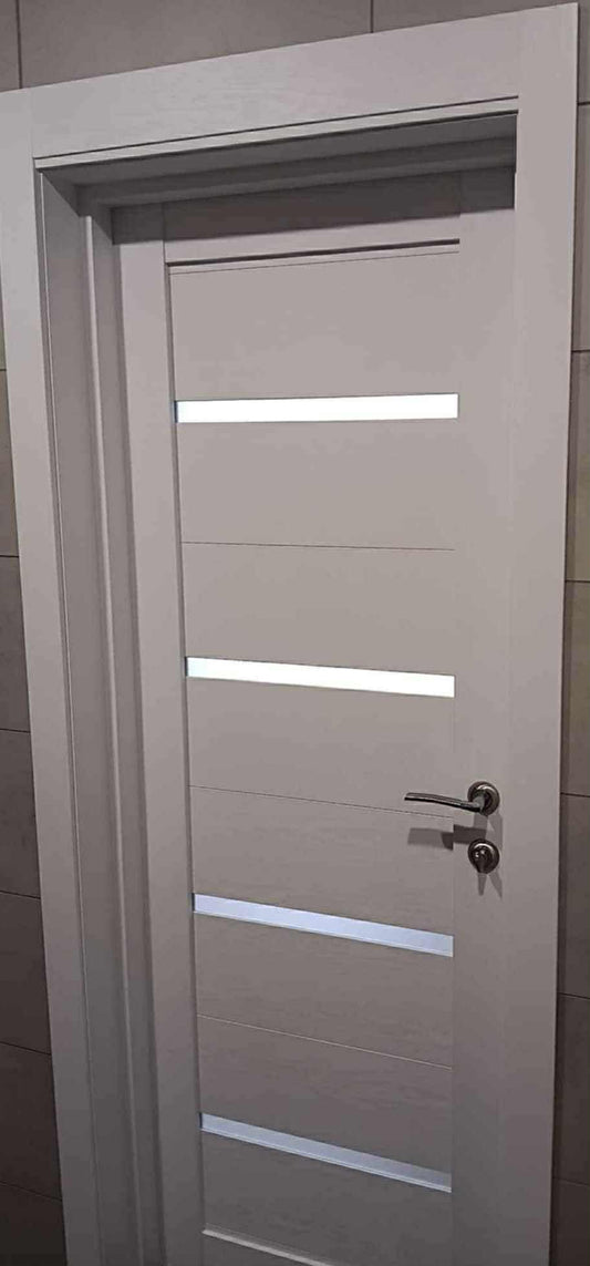 Linija 1 baltas medis arba skandi clasik